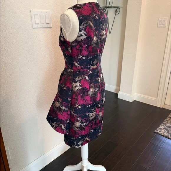 Vince Camuto Abstract Pink Navy and Silver Mini Dress - Picture 5 of 11